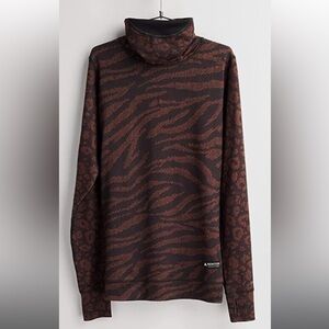 Burton ladies mid weight base layer long neck animal mash up size medium